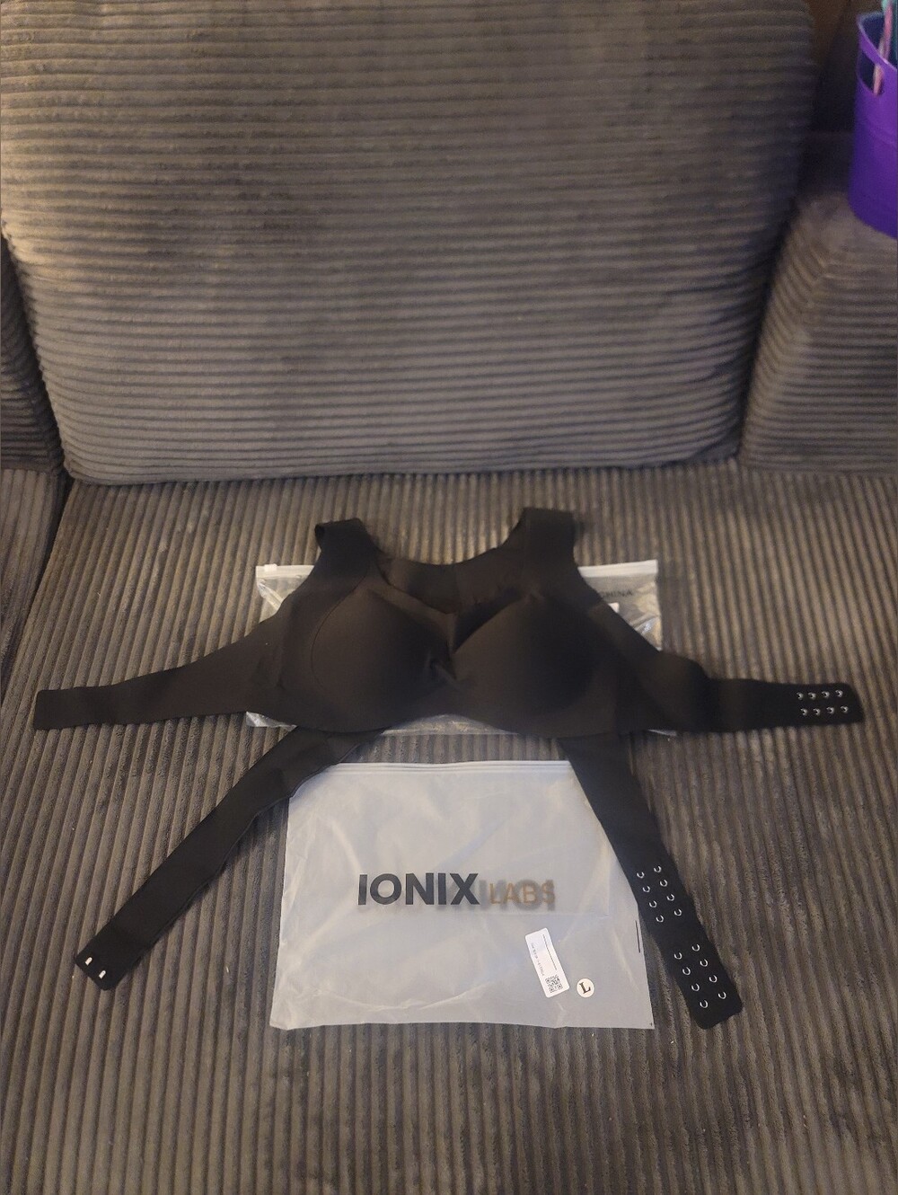 BNIB. IONIX LABS POSTURE BRA.